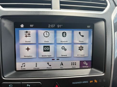 Used 2019 Ford Explorer Limited w/ Class III Trailer Tow Package FWD image 23