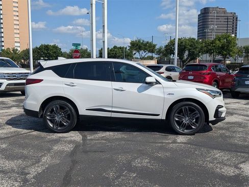 Used 2022 Acura RDX A-Spec image 2