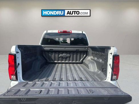 Used 2025 Chevrolet Colorado LT w/ LT Convenience Package AWD/4WD image 9