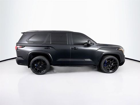 Certified 2025 Toyota Sequoia Platinum AWD/4WD image 11