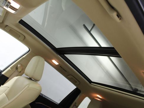 Used 2014 Toyota Highlander Limited Platinum image 12