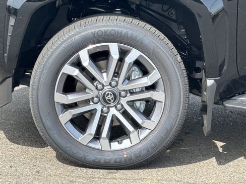 New 2026 Toyota 4Runner Limited AWD/4WD image 33