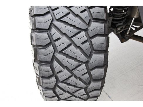 Used 2019 Jeep Wrangler Unlimited Sahara AWD/4WD image 28