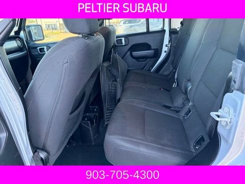 Used 2022 Jeep Gladiator Sport image 11