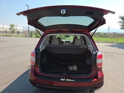 Used 2015 Subaru Forester 2.5i Premium w/ All-Weather Package AWD/4WD image 16