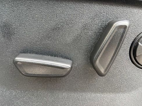 Used 2023 Ford F350 Lariat w/ Tow Technology Package image 13