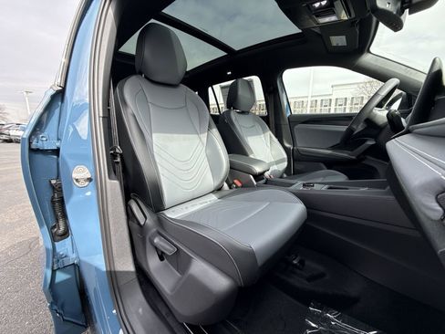 New 2026 Volkswagen Tiguan SE R-Line image 25