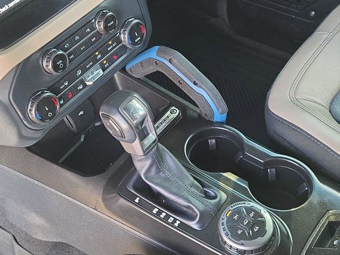 Used 2022 Ford Bronco Wildtrak image 31