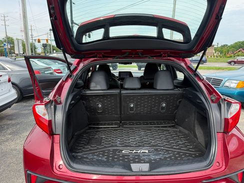 Used 2019 Toyota C-HR Limited FWD image 27