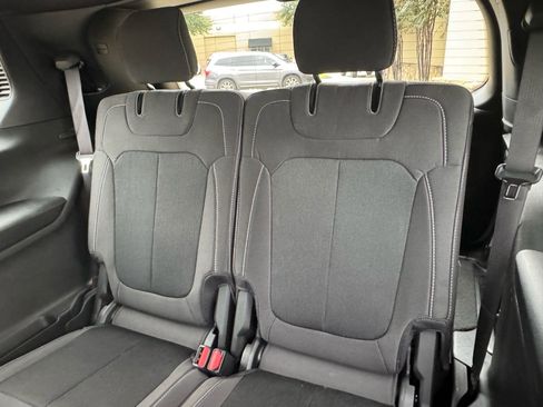 Used 2025 Jeep Grand Cherokee L Laredo w/ Luxury Tech Group I image 33