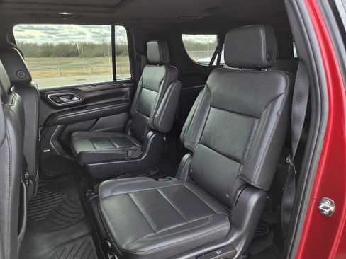 Used 2023 Chevrolet Suburban Z71 image 24