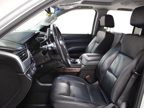 Used 2018 Chevrolet Tahoe LT w/ LT Signature Package image 23