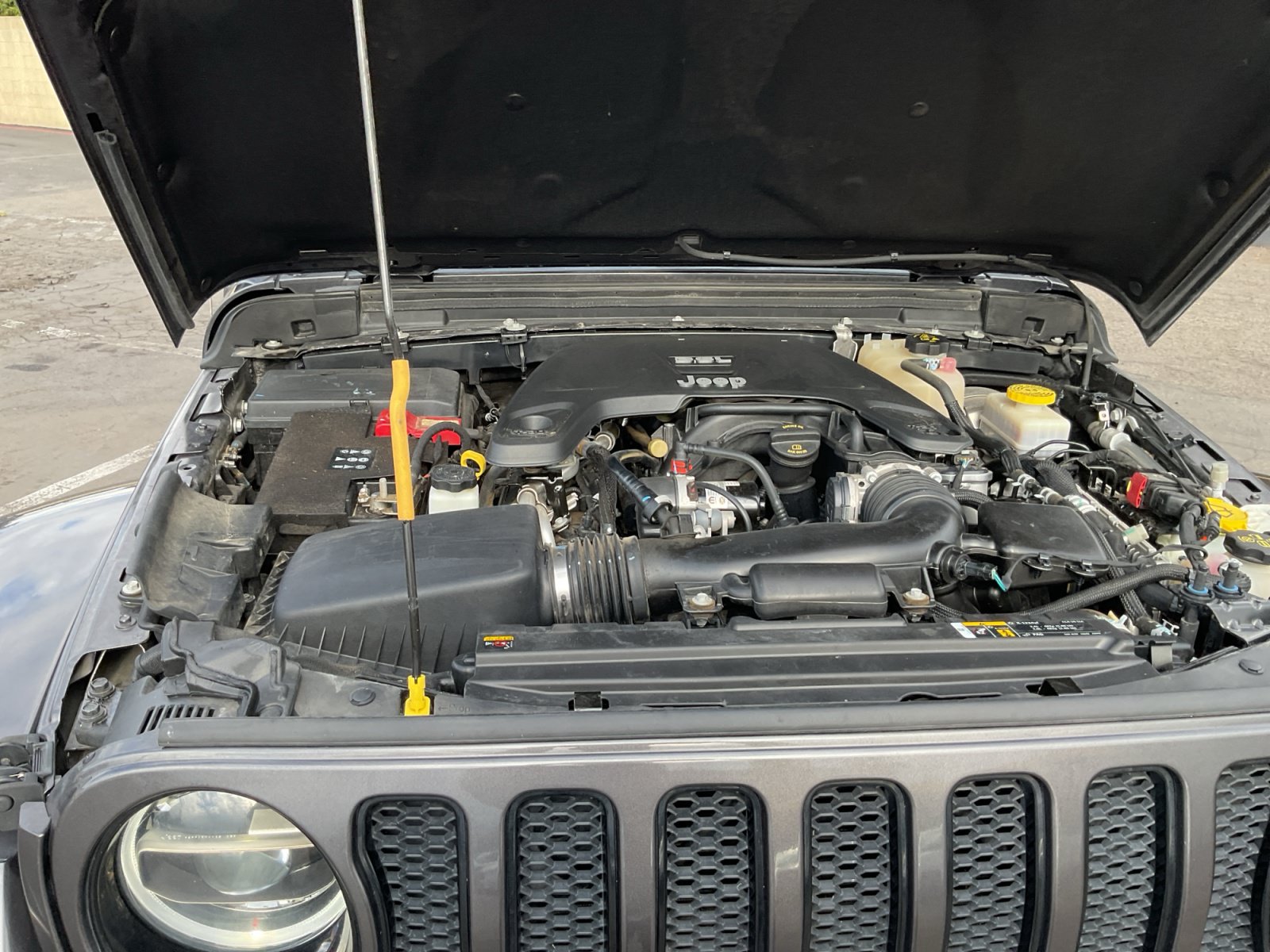 Used 2021 Jeep Wrangler Unlimited Sahara AWD/4WD image 22