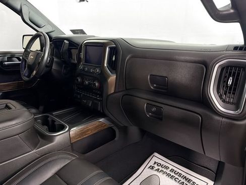 Used 2019 Chevrolet Silverado 1500 High Country w/ Technology Package AWD/4WD image 32