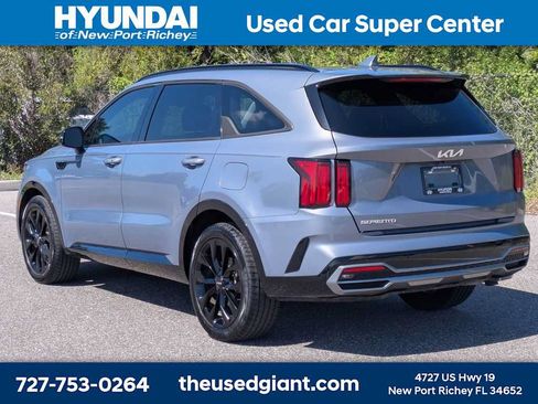 Used 2023 Kia Sorento SX FWD image 3
