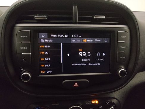Used 2025 Kia Soul LX w/ LX Technology Package FWD image 25