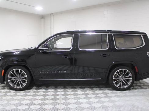 Used 2022 Jeep Grand Wagoneer Series III image 8