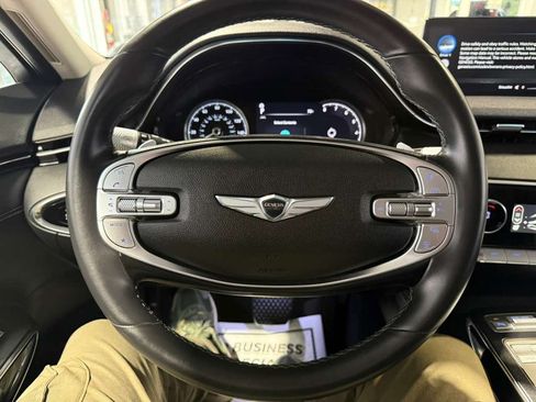 Used 2025 Genesis GV70 2.5T AWD/4WD image 10