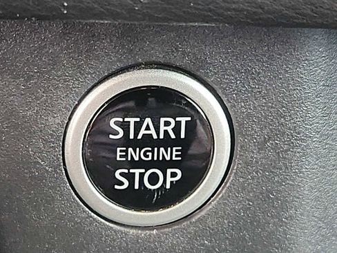 Used 2023 Nissan Rogue S image 22