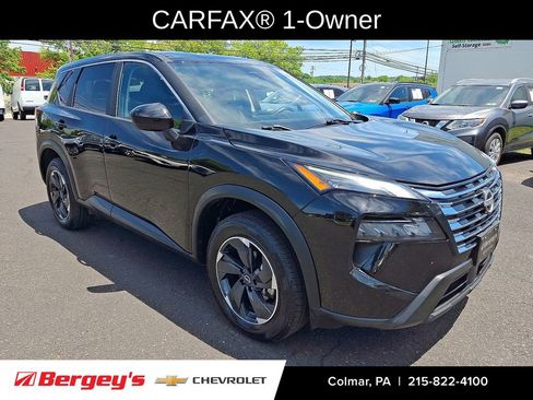 Used 2024 Nissan Rogue SV AWD/4WD image 3
