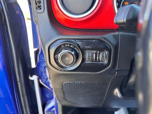 Used 2020 Jeep Wrangler Unlimited Rubicon image 32