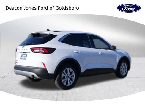 Used 2024 Ford Escape Active w/ Cold Weather Package image 3