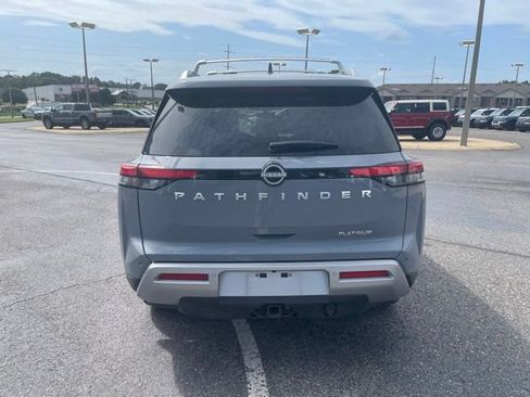 Used 2025 Nissan Pathfinder Platinum FWD image 5