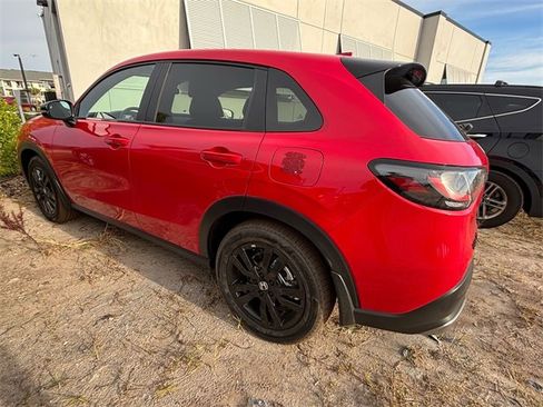 Used 2026 Honda HR-V Sport image 4