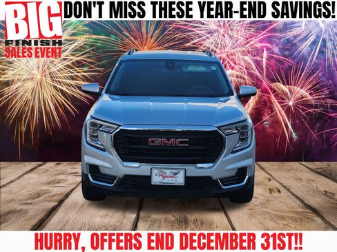 Used 2022 GMC Terrain SLE w/ Driver Convenience Package image 6