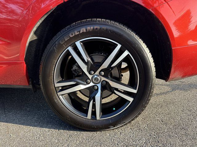 Used 2021 Volvo XC60 T5 R-Design w/ Advanced Package AWD/4WD image 31