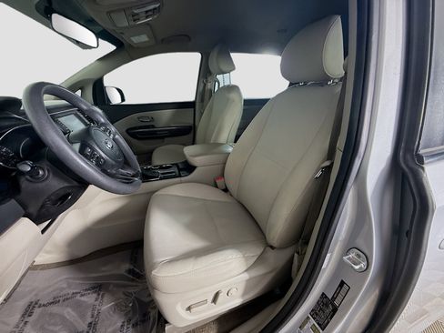 Used 2021 Kia Sedona LX image 21