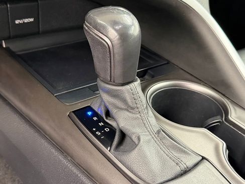 Certified 2021 Toyota Camry SE w/ Convenience Package image 30