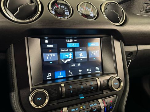 Used 2016 Ford Mustang Shelby GT350 w/ Technology Package image 22