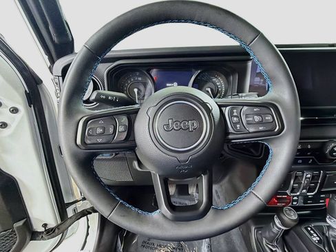 Used 2024 Jeep Wrangler Unlimited Rubicon 4xe w/ Convenience Group AWD/4WD image 13