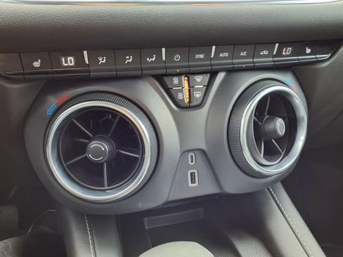 Used 2024 Chevrolet Blazer LT w/ Convenience Package FWD image 29