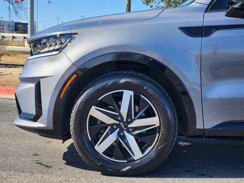 Certified 2022 Kia Sorento S image 8