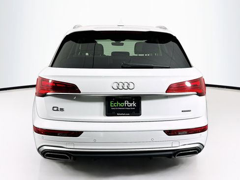 Used 2021 Audi Q5 e Premium w/ Convenience Package image 7