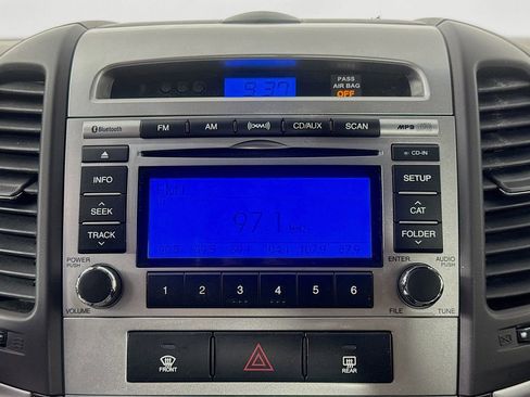 Used 2011 Hyundai Santa Fe GLS image 16