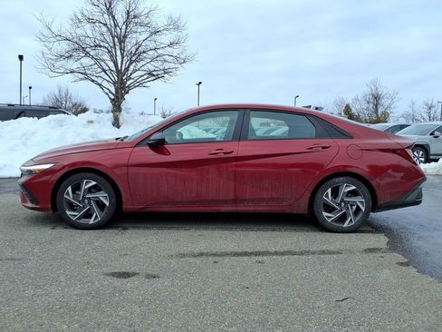 Used 2025 Hyundai Elantra Sport image 6