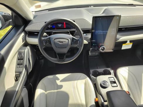 Used 2024 Ford Mustang Mach-E Premium image 12