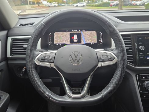 Used 2022 Volkswagen Atlas SEL R-Line image 14