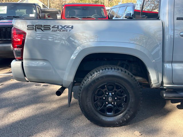 Used 2020 Toyota Tacoma SR5 w/ Technology Package AWD/4WD image 18