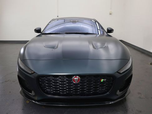 Used 2023 Jaguar F-TYPE R image 8