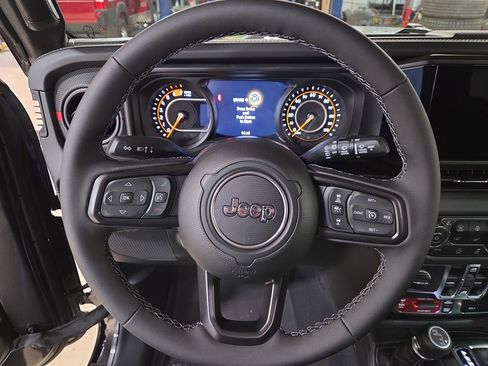 New 2026 Jeep Wrangler Unlimited Rubicon image 15