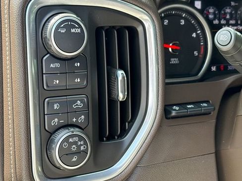 Used 2022 Chevrolet Silverado 3500 LTZ w/ LTZ Texas Edition AWD/4WD image 21