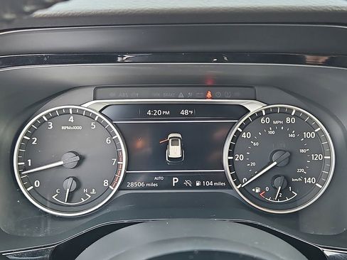Used 2022 Nissan Pathfinder SV AWD/4WD image 22