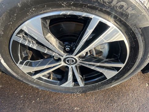 Certified 2022 Nissan Sentra SV image 36