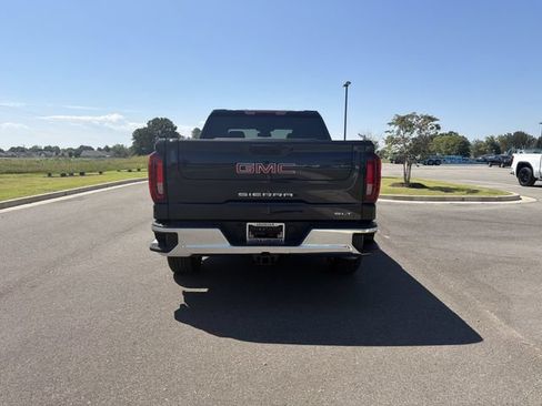Used 2026 GMC Sierra 1500 SLT AWD/4WD image 4