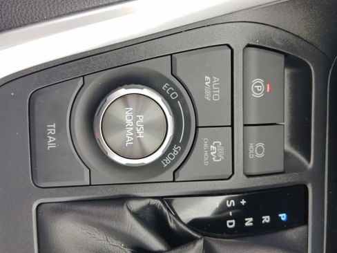Certified 2022 Toyota RAV4 XSE AWD/4WD image 28