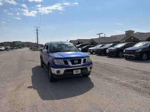 Used 2015 Nissan Frontier SL w/ Moonroof Package image 6